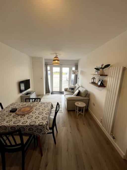 Beach Front Apartment Pwllheli Exterior foto